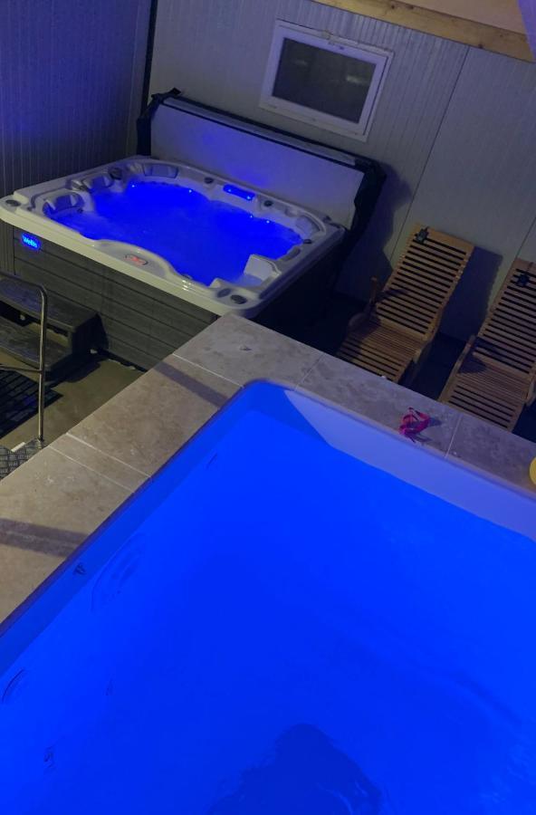 Gite 5 pers avec 2h espace bien-être privatisé inclus dans le prix de la nuit 80m2 de détente Équilly Exterior foto
