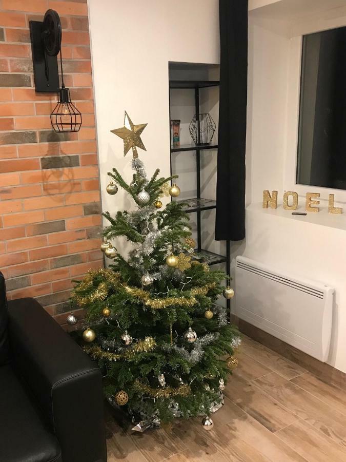 Gite 5 pers avec 2h espace bien-être privatisé inclus dans le prix de la nuit 80m2 de détente Équilly Exterior foto